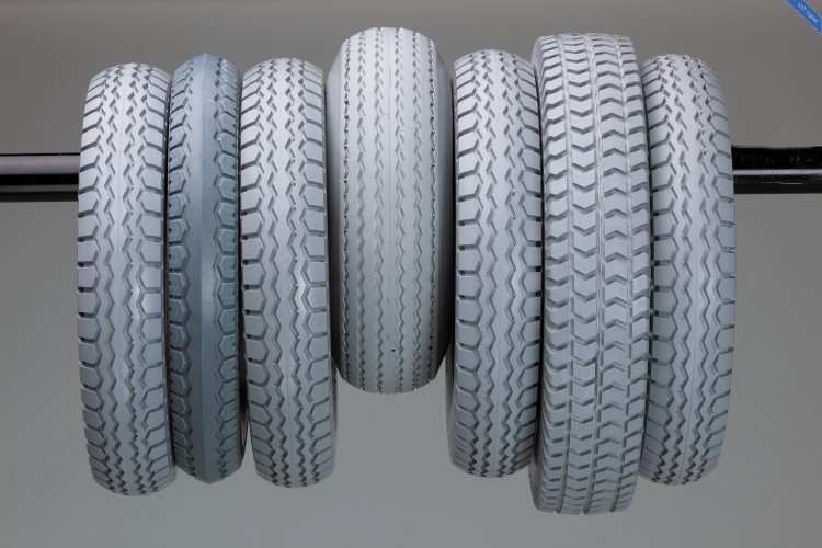 300 X 4 TYRE, PNEUMATIC, BLOCK